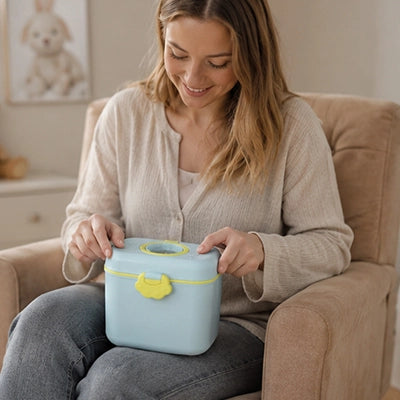 Boite doseuse pour lait poudre bebe légère