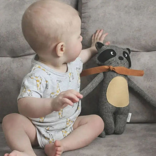 Doudou bébé garçon attirant apaisant